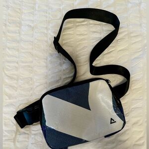 Rareform Zion Sling Bag